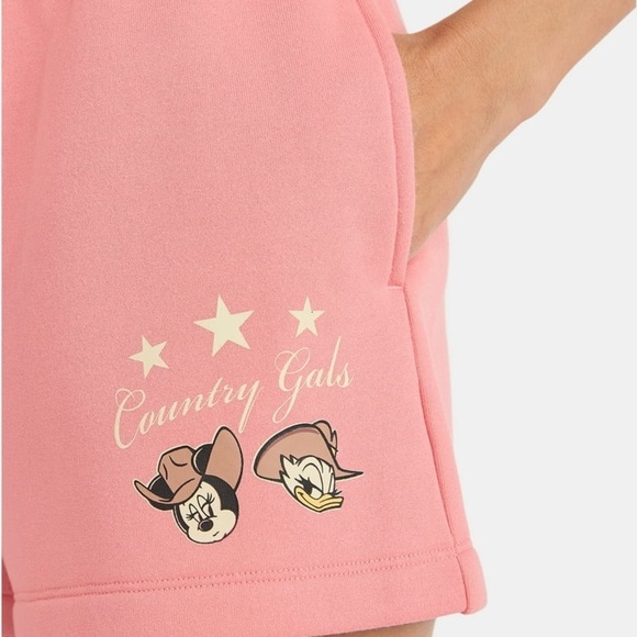 Disney Minnie & Daisy Women's Country Gals Graphic Shorts - Picture 2 of 6